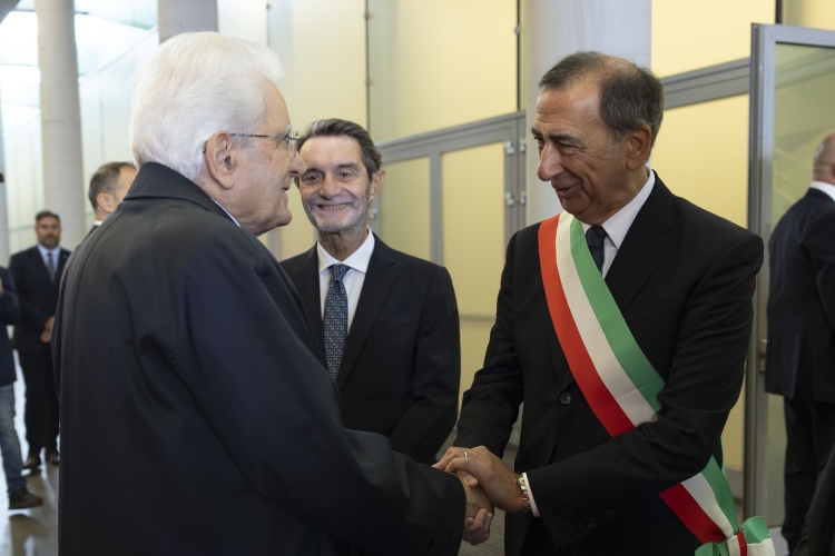 Il Presidente della Repubblica Sergio Mattarella al MiCo accolto da Giuseppe Sala, Sindaco di Milano, in occasione del 75° Congresso astronautico internazionale
