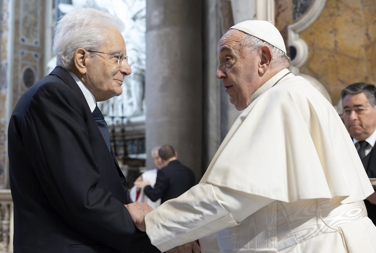  Il Presidente della Repubblica Sergio Mattarella con S.S. Papa Francesco,  in occasione della cerimonia di Canonizzazione dei Beati italiani Giuseppe Allamano e Elena Guerra