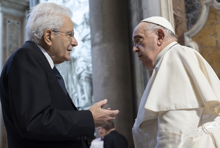  Il Presidente della Repubblica Sergio Mattarella con S.S. Papa Francesco,  in occasione della cerimonia di Canonizzazione dei Beati italiani Giuseppe Allamano e Elena Guerra