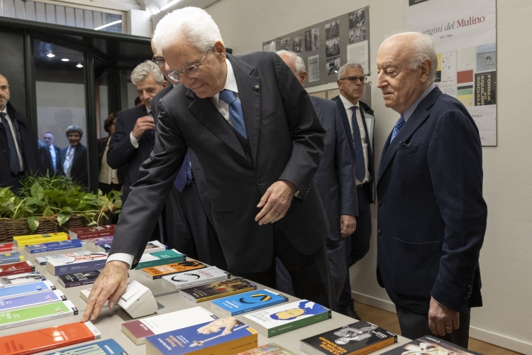 Il Presidente della Repubblica Sergio Mattarella nella sede della Società editrice “Il Mulino”, in occasione del 70° anniversario di Fondazione della Società editrice 

