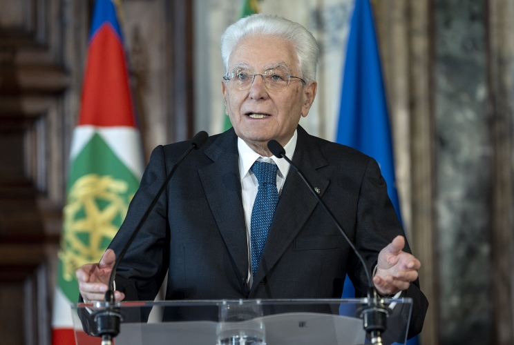 Il Presidente Sergio Mattarella rivolge il suo indirizzo di saluto in occasione della cerimonia di consegna delle insegne di Cavaliere dell’Ordine “Al Merito del Lavoro” ai Cavalieri del Lavoro nominati il 2 giugno 2024