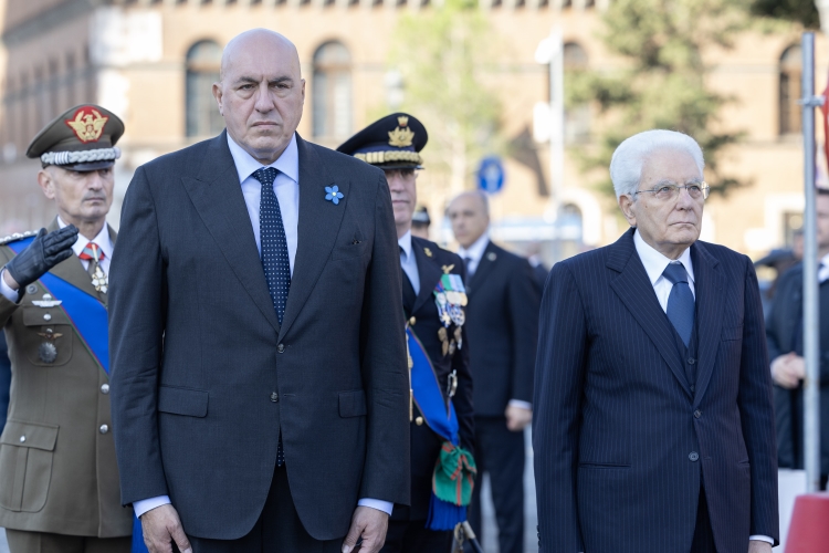 Il Presidente della Repubblica Sergio Mattarella in occasione della deposizione di una corona d’alloro sulla Tomba del Milite Ignoto nella ricorrenza della Giornata dell'Unità Nazionale e delle Forze Armate
