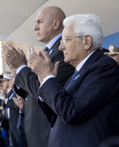 Il Presidente della Repubblica Sergio Mattarella con il Ministro della Difesa Guido Crosetto in occasione della celebrazione della "Giornata dell'Unità Nazionale e delle Forze Armate" in Piazza San Marco