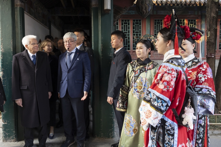 Il Presidente della Repubblica Sergio Mattarella al sito Unesco del Palazzo d'Estate di Pechino  

