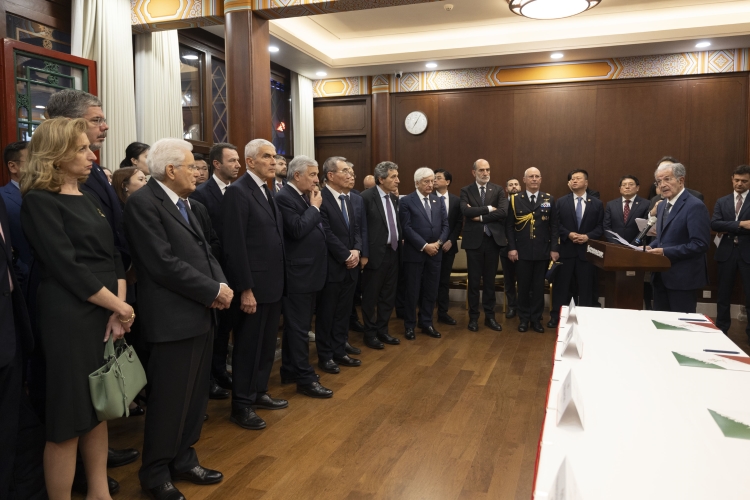 Il Presidente della Repubblica, Sergio Mattarella al padiglione Zhibeiziyuan dell’Università Beida di Pechino,visita la sede del segretariato del Forum Filantropico Italia – Cina
