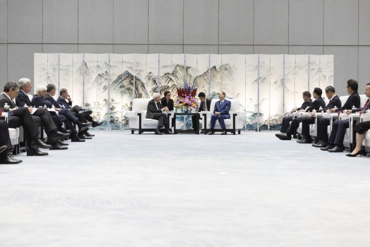 Il Presidente della Repubblica Sergio Mattarella incontra il Segretario Provinciale del PCC Huang Kunming 
