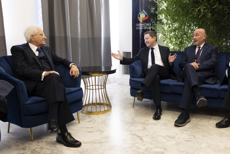 Il Presidente Sergio Mattarella con Andrea Ceccherini, Presidente dell’Osservatorio Permanente Giovani - Editori, al suo arrivo alla cerimonia in occasione del venticinquesimo anniversario dell’Osservatorio
