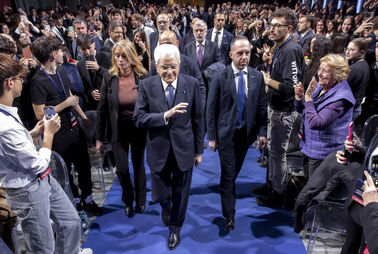 Il Presidente Sergio Mattarella alla cerimonia in occasione del venticinquesimo anniversario dell’Osservatorio Permanente Giovani - Editori