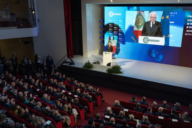 Il Presidente della Repubblica Sergio Mattarella in occasione dell’Assemblea Annuale 2024 Confesercenti “L’impresa diffusa motore dello sviluppo economico e della ricchezza e sicurezza dei territori”  
