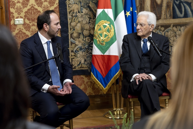 Il Presidente Sergio Mattarella con Riccardo Di Stefano, Presidente dei Giovani Imprenditori, in occasione dell'incontro con una delegazione di Giovani Imprenditori di Confindustria