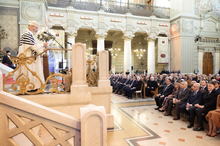 Il Presidente della Repubblica Sergio Mattarella in occasione della cerimonia dei 120 anni dall’inaugurazione del Tempio Maggiore di Roma e dei 500 anni dalla nascita della Comunità ebraica  
