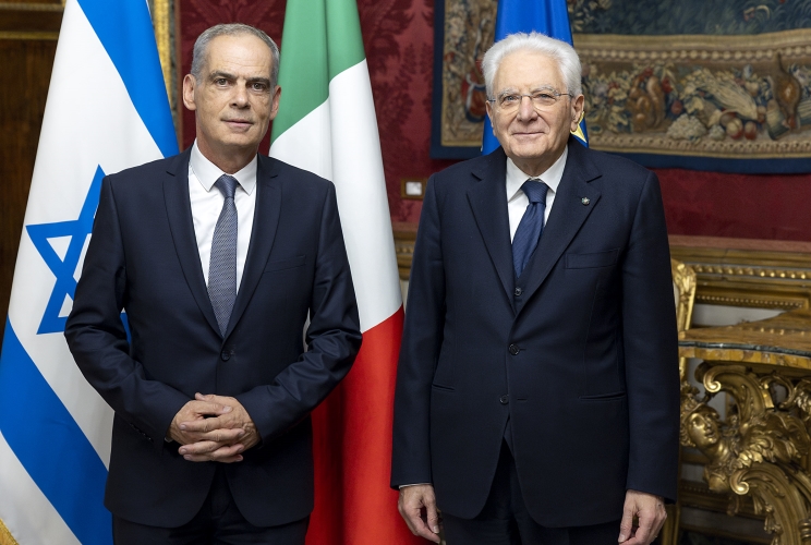 Il Presidente della Repubblica Sergio Mattarella con S.E. il Signor Jonathan Peled, nuovo Ambasciatore dello Stato d’Israele, in occasione della presentazione delle Lettere Credenziali