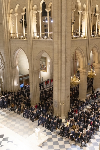 Il Presidente della Repubblica Sergio Mattarella e la Sig.ra Laura in occasione della cerimonia di riapertura della Cattedrale di Notre-Dame