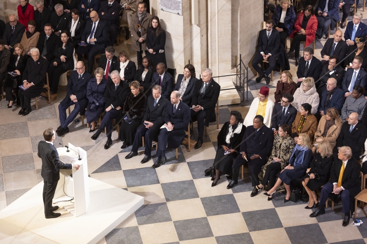 Il Presidente della Repubblica Sergio Mattarella e la Sig.ra Laura in occasione della cerimonia di riapertura della Cattedrale di Notre-Dame

