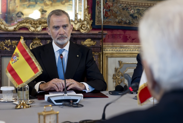 Il Presidente Sergio Mattarella e Sua Maestà il Re Felipe VI di Spagna nel corso dei colloqui allargati alle rispettive delegazioni