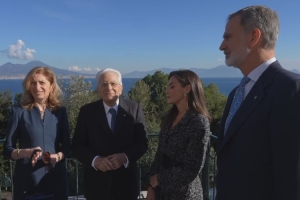 Mattarella riceve a Villa Rosebery Le Loro Maestà il Re Felipe VI e la Regina Letizia di Spagna