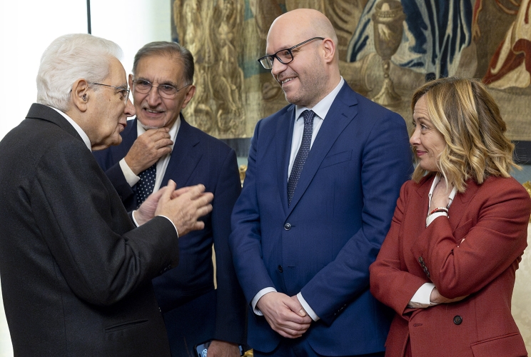 Il Presidente Sergio Mattarella con Ignazio La Russa, Presidente del Senato della Repubblica, Lorenzo Fontana, Presidente della Camera dei deputati e Giorgia Meloni, Presidente del Consiglio dei Ministrii, n occasione della cerimonia per lo scambio degli auguri di fine anno con i Rappresentanti delle Istituzioni, delle Forze Politiche e della Società Civile