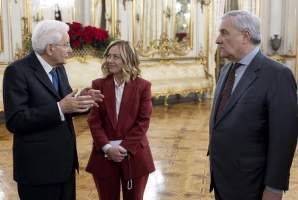 Il Presidente Sergio Mattarella con il Presidente del Consiglio Giorgia Meloni e Antonio Tajani Vice Presidente del Consiglio dei Ministri - Ministro degli Affari Esteri e della Cooperazione Internazionale in occasione dell'incontro in vista del Consiglio Europeo