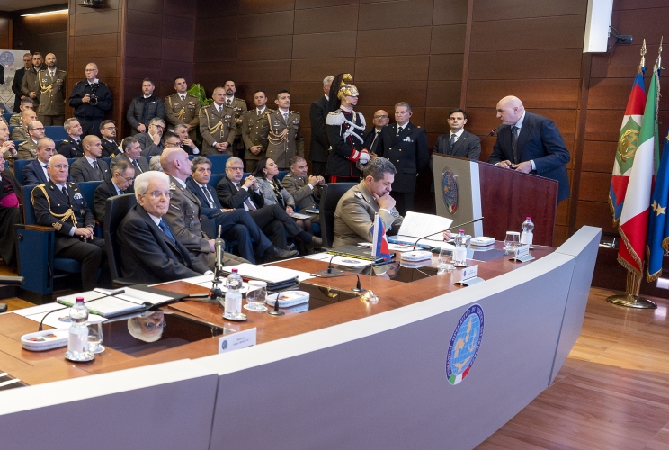 Il Presidente Sergio Mattarella in occasione dell'intervento alla sede del Comando Operativo di Vertice Interforze in occasione del collegamento in videoconferenza per rivolgere gli auguri ai contingenti militari italiani impegnati nei teatri di operazioni internazionali