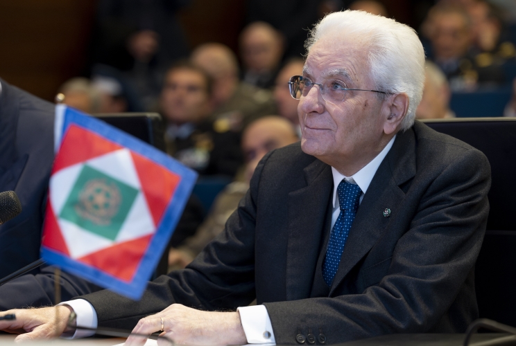 Il Presidente Sergio Mattarella in occasione dell'intervento alla sede del Comando Operativo di Vertice Interforze in occasione del collegamento in videoconferenza per rivolgere gli auguri ai contingenti militari italiani impegnati nei teatri di operazioni internazionali