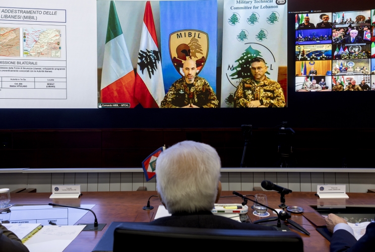 Il Presidente Sergio Mattarella in occasione dell'intervento alla sede del Comando Operativo di Vertice Interforze in occasione del collegamento in videoconferenza per rivolgere gli auguri ai contingenti militari italiani impegnati nei teatri di operazioni internazionali