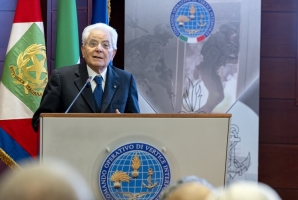 Il Presidente Sergio Mattarella in occasione dell'intervento alla sede del Comando Operativo di Vertice Interforze in occasione del collegamento in videoconferenza per rivolgere gli auguri ai contingenti militari italiani impegnati nei teatri di operazioni internazionali