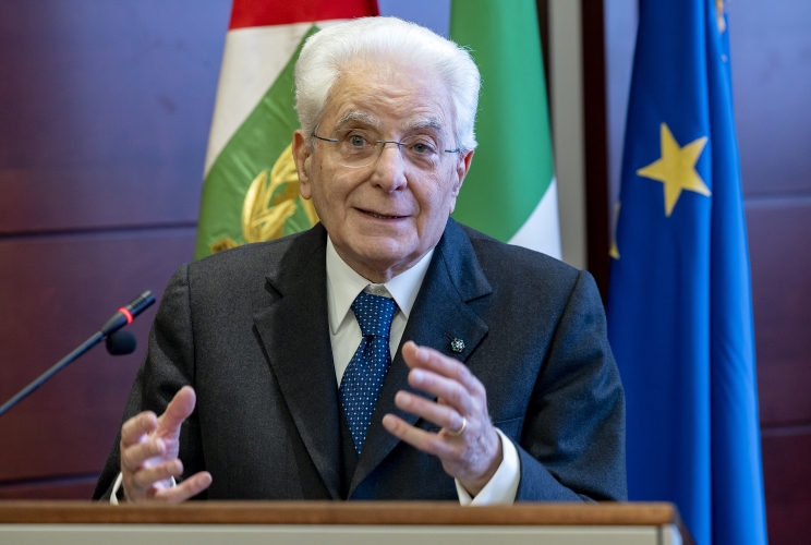 Il Presidente Sergio Mattarella in occasione dell'intervento alla sede del Comando Operativo di Vertice Interforze in occasione del collegamento in videoconferenza per rivolgere gli auguri ai contingenti militari italiani impegnati nei teatri di operazioni internazionali