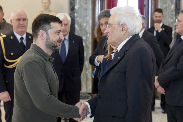 Il Presidente Sergio Mattarella con il Presidente d’Ucraina, Volodymyr Zelenskyy
