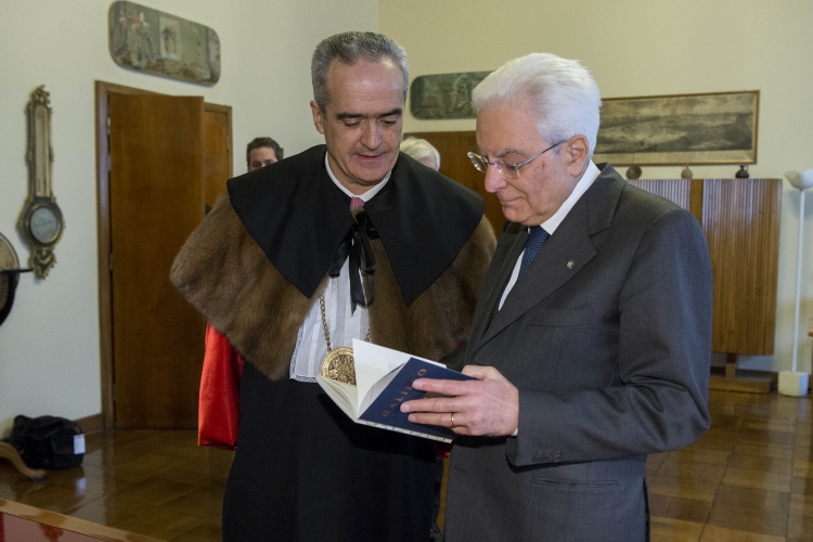 Il Presidente Sergio Mattarella con il Rettore Rosario Rizzuto in