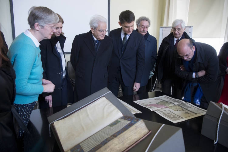 Il Presidente Sergio Mattarella visita la Mostra dedicata al Book of Kells nella Biblioteca del Trinity College