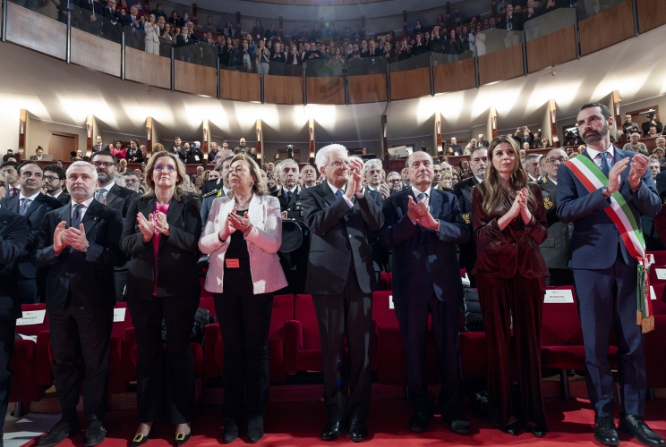 Il Presidente della Repubblica Sergio Mattarella, in occasione della cerimonia di inaugurazione dell’anno accademico 2024/2025 dell’Università degli Studi di Messina e al conferimento del Dottorato honoris causa in Scienze delle Pubbliche Amministrazioni al Capo dello Stato
