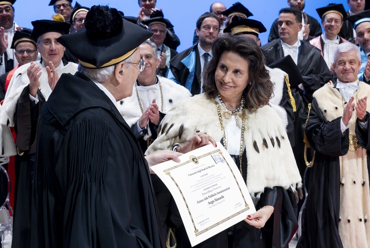 Il Presidente Mattarella con il Rettore Giovanna Spatari in occasione dell'inaugurazione dell’anno accademico 2024/2025 dell’Università degli Studi di Messina e del conferimento del Dottorato honoris causa al Presidente della Repubblica 