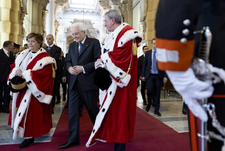 Il Presidente Sergio Mattarella con Margherita Cassano, Primo Presidente della Corte Suprema di Cassazione e Luigi Salvato, Procuratore generale presso la Corte Suprema di Cassazione, in occasione dell'intervento all’Assemblea generale della Corte Suprema di Cassazione per l’inaugurazione dell’anno giudiziario 2025 e per la relazione sull’amministrazione della giustizia nell’anno 2024