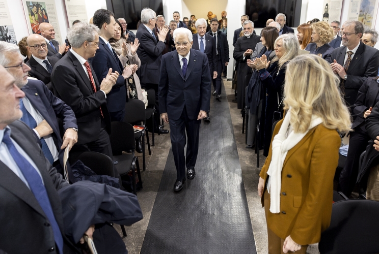 Il Presidente Sergio Mattarella in occasione della cerimonia di intitolazione a Vittorio Emanuele Giuntella e Enrico Zampetti della biblioteca dell'A.N.R.P.