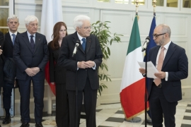 Il Presidente della Repubblica, Sergio Mattarella incontra una rappresentanza della comunità italiana a Marsiglia e di quella francese legata all’Italia
