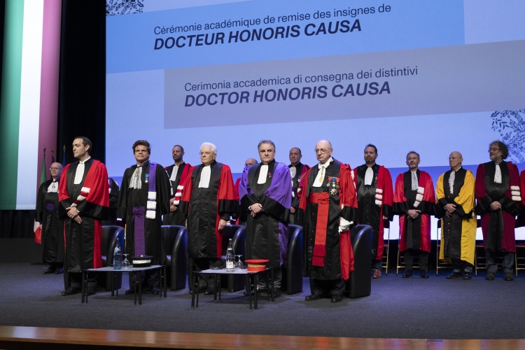 Il Presidente della Repubblica, Sergio Mattarella in occasione della cerimonia di consegna dell’onorificenza accademica di Dottore Honoris Causa dall’Università di Aix-Marseille

