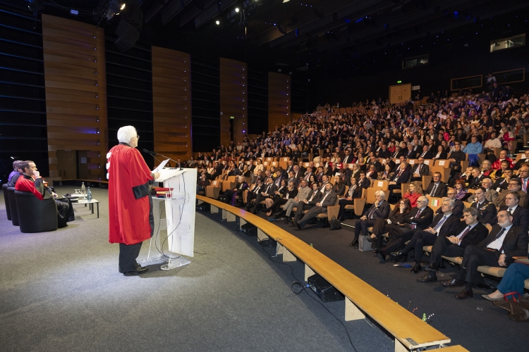 Il Presidente della Repubblica, Sergio Mattarella in occasione della cerimonia di consegna dell’onorificenza accademica di Dottore Honoris Causa dall’Università di Aix-Marseille
