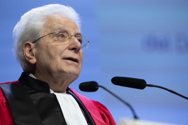 Il Presidente della Repubblica, Sergio Mattarella in occasione della cerimonia di consegna dell’onorificenza accademica di Dottore Honoris Causa dall’Università di Aix-Marseille
