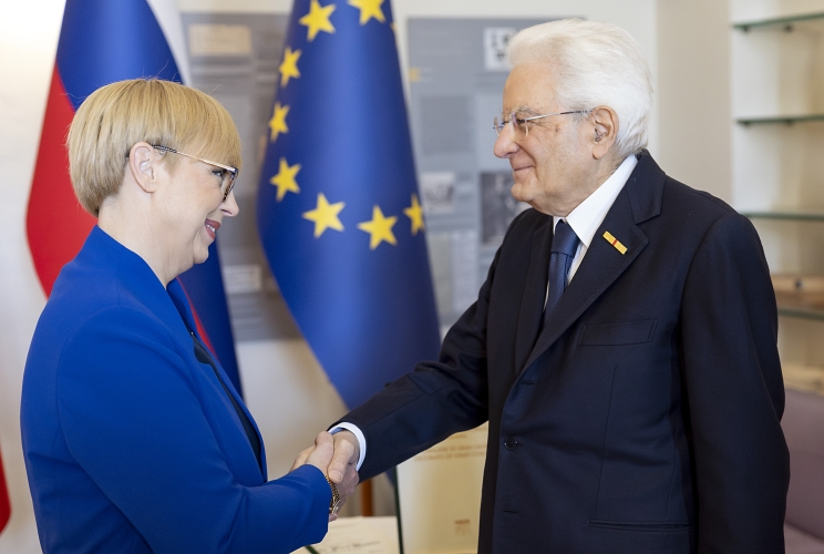 Il Presidente della Repubblica Sergio Mattarella con la Presidente della Repubblica di Slovenia Nataša Pirc Musar a Villa Vipolže in occasione dell'inaugurazione della "Prima Capitale europea della cultura transfrontaliera GO! 2025