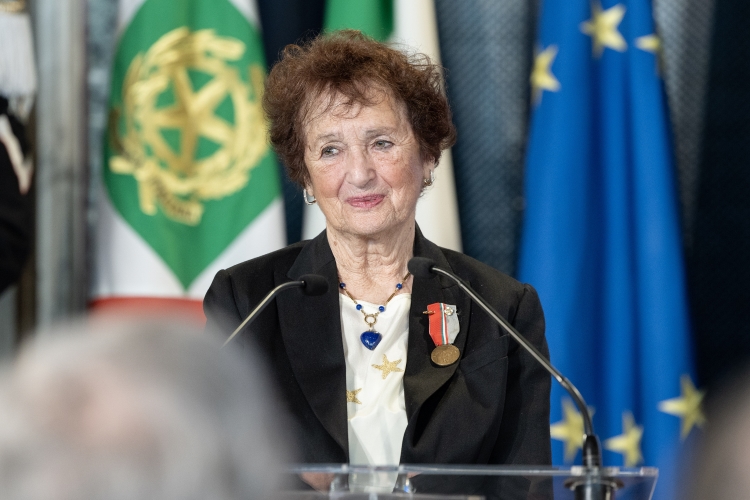 Egea Haffner, bambina ritratta nella foto simbolo dell’esodo in occasione della celebrazione del “Giorno del Ricordo”

