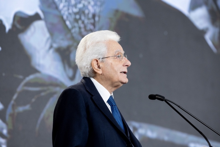 Il Presidente della Repubblica Sergio Mattarella rivolge il suo indirizzo di saluto in occasione della celebrazione del “Giorno del Ricordo”
