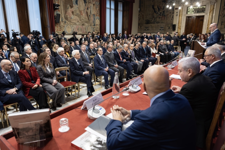 Il Presidente della Repubblica Sergio Mattarella in occasione della presentazione dei due libri della Polizia di Stato della collana “Fecero la scelta giusta”
