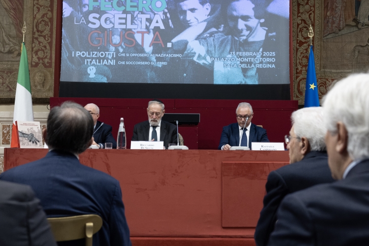 Il Presidente della Repubblica Sergio Mattarella in occasione della presentazione dei due libri della Polizia di Stato della collana “Fecero la scelta giusta”
