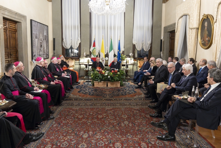 Il Presidente Sergio Mattarella con a S.Em. Rev.ma il Cardinale Pietro Parolin, Segretario di Stato, in occasione dei colloqui bilaterali con la Santa Sede nella ricorrenza della firma dei Patti Lateranensi e dell’Accordo di Revisione del Concordato