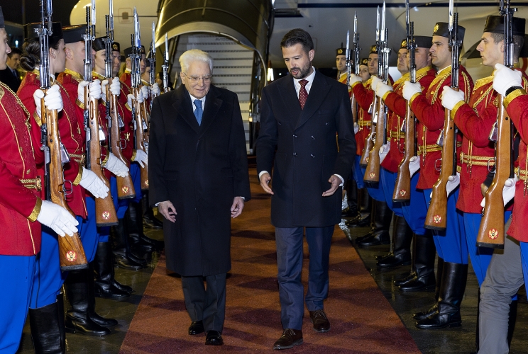 Il Presidente della Repubblica Sergio Mattarella accolto dal Presidente del Montenegro Jakov Milatovic