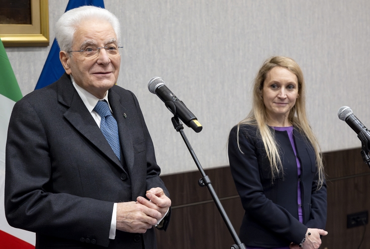  Il Presidente della Repubblica Sergio Mattarella con a fianco l'Amb. Andreina Marsella, nel corso dell'incontro con una rappresentanza della collettività italiana in Montenegro