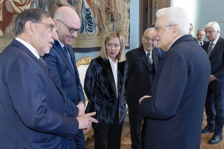 Il Presidente della Repubblica Sergio Mattarella con il Presidente del Senato Ignazio La Russa, il Presidente della Camera dei Deputati Lorenzo Fontana, il Presidente del Consiglio Giorgia Meloni e Giovanni Amoroso, Presidente della Corte Costituzionale, in occasione della cerimonia di giuramento dei nuovi Giudici della Corte costituzionale
