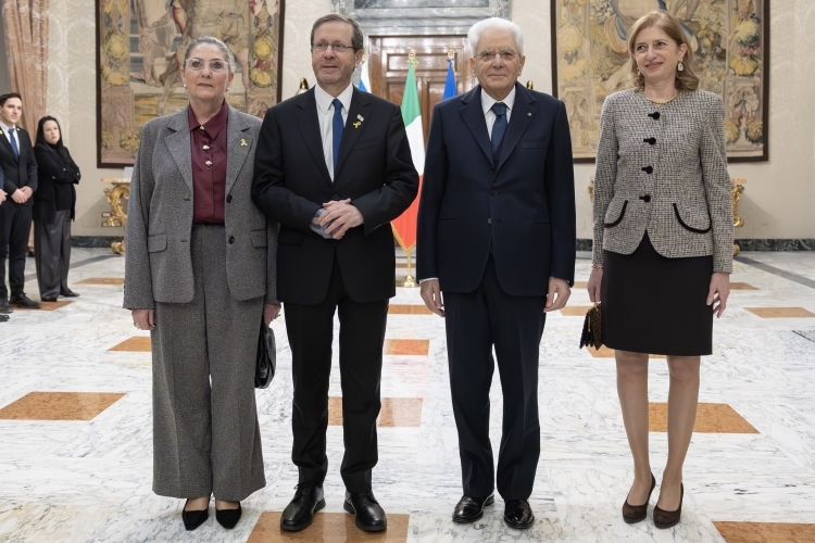 Il Presidente della Repubblica Sergio Mattarella e la Sig.ra Laura con Isaac Herzog, Presidente dello Stato di Israele e la Signora Michal Herzog, in visita ufficiale
