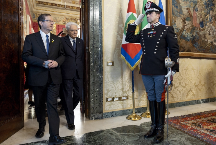 Il Presidente Sergio Mattarella con Isaac Herzog, Presidente dello Stato di Israele, durante i colloqui privati
