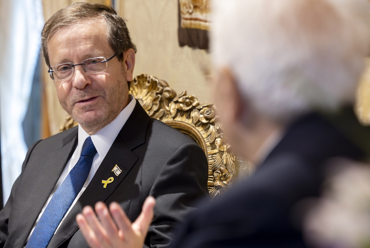 Il Presidente Sergio Mattarella con Isaac Herzog, Presidente dello Stato di Israele, durante i colloqui privati
